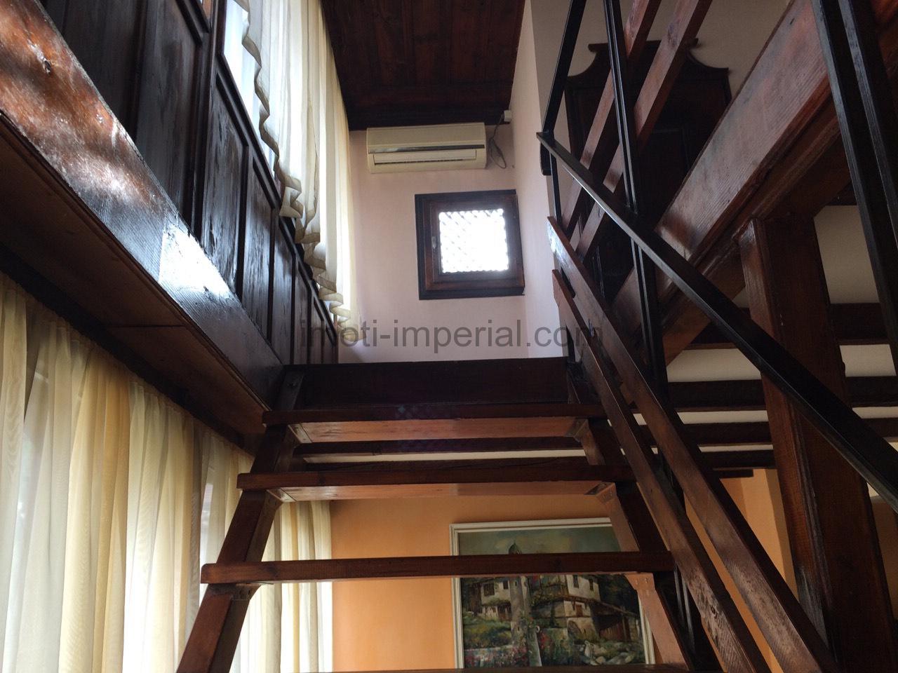 image-168c2429c11e356f0dc1a4dd01b013cb077a1c3acedc6ab93dbc97cca5627528-V
